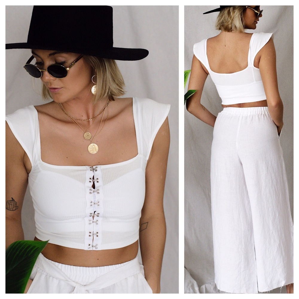 HooKed On You White Crop Top - Picture 1 of 2